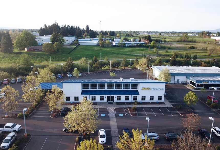4689 W 11th Ave, Eugene, OR for lease - Building Photo - Image 2 of 6
