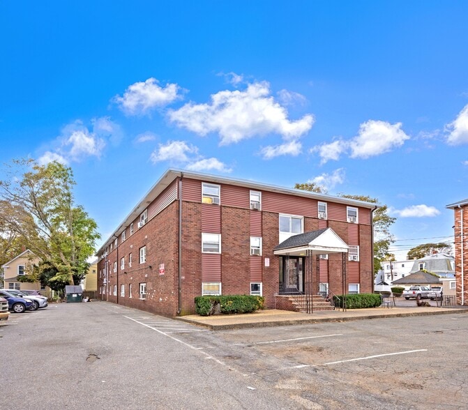 108 Franklin St, Lynn, MA for sale - Building Photo - Image 3 of 10