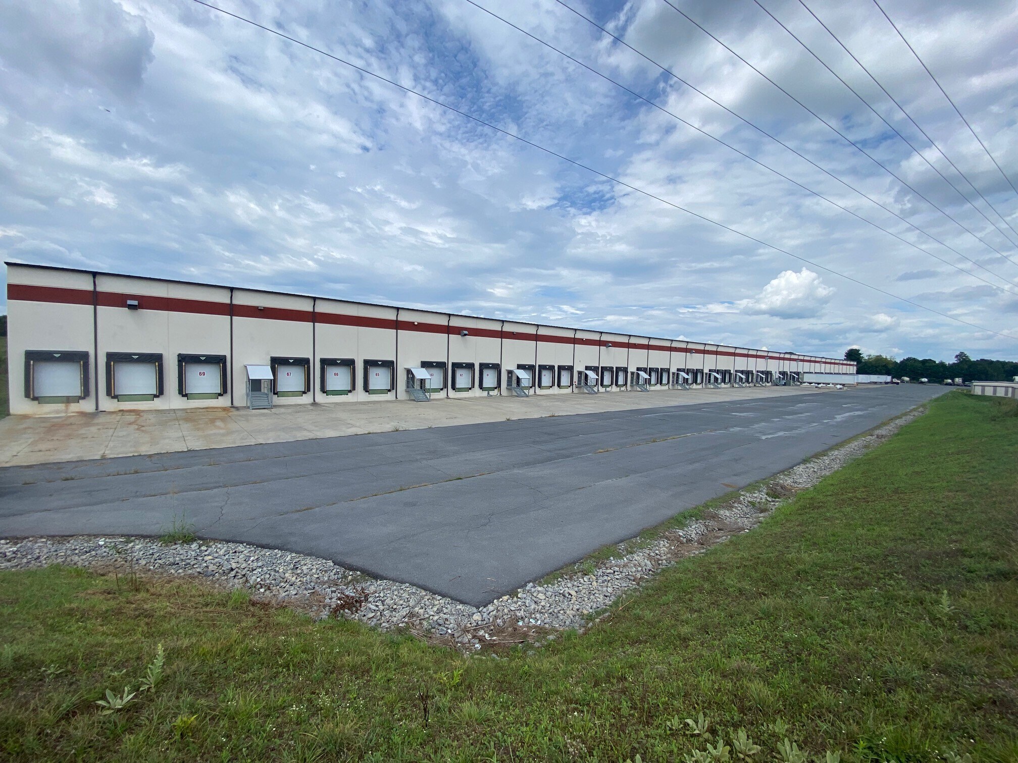 250 Valley Rd, Mount Jackson, VA for sale Building Photo- Image 1 of 1