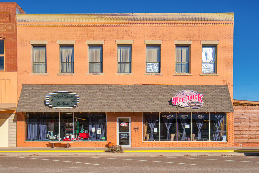 109 E Main St, Sayre, OK for sale - Primary Photo - Image 1 of 1