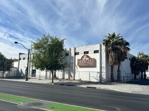 800 S Main St, Las Vegas, NV for lease Building Photo- Image 2 of 9