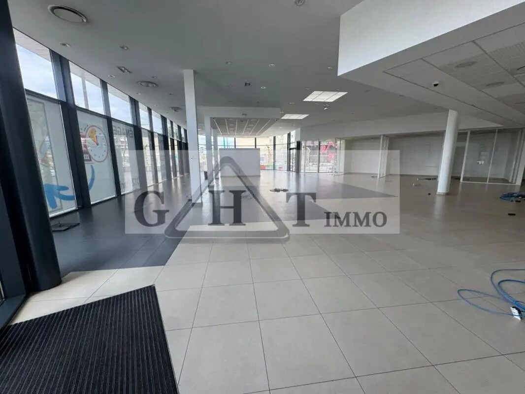 Industrial in Ivry-sur-Seine for sale Interior Photo- Image 1 of 5