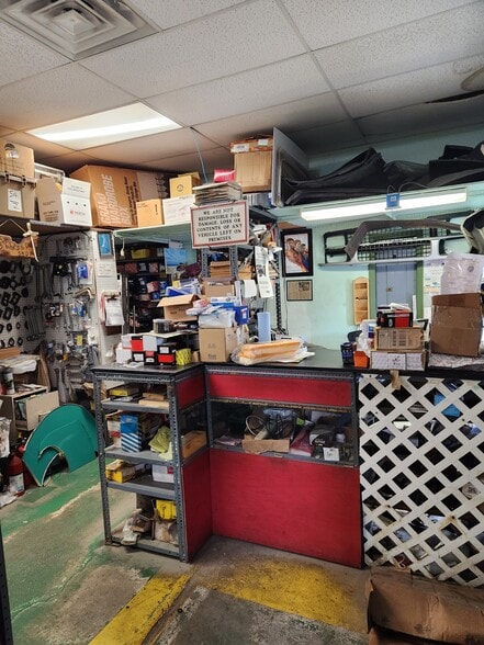 705 N Beach St, Daytona Beach, FL for sale - Interior Photo - Image 2 of 16