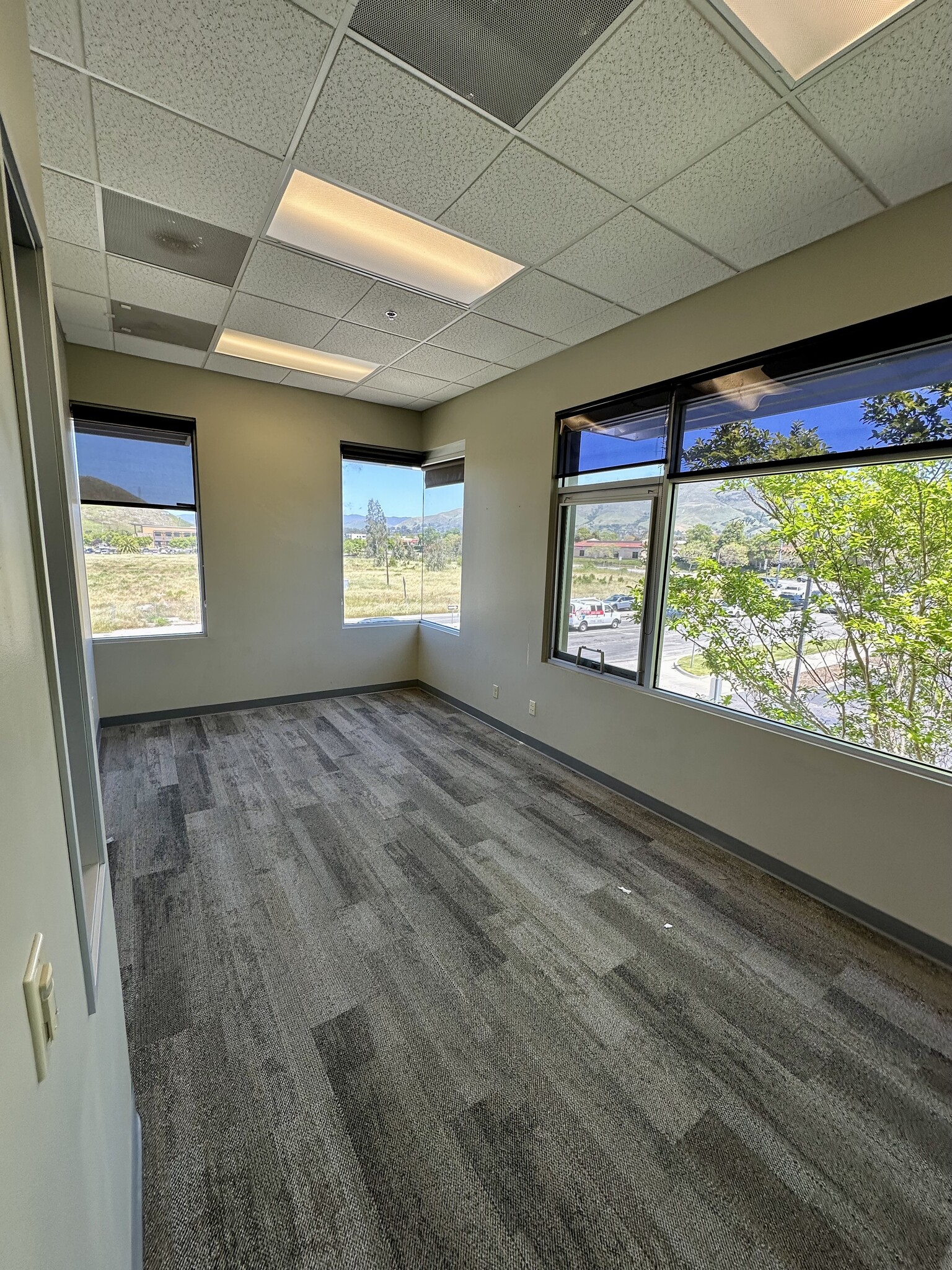 689 Tank Farm Rd, San Luis Obispo, CA for lease Interior Photo- Image 1 of 2