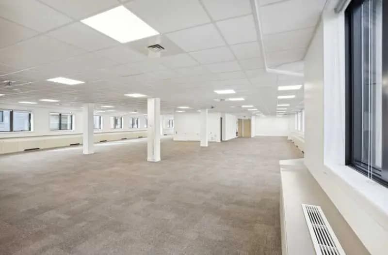 38 Rue Victor Hugo, Levallois-Perret for lease Interior Photo- Image 1 of 13