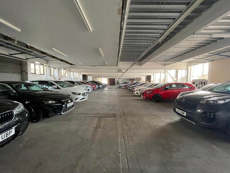 60 Hythe Rd, London for lease - Building Photo - Image 2 of 12