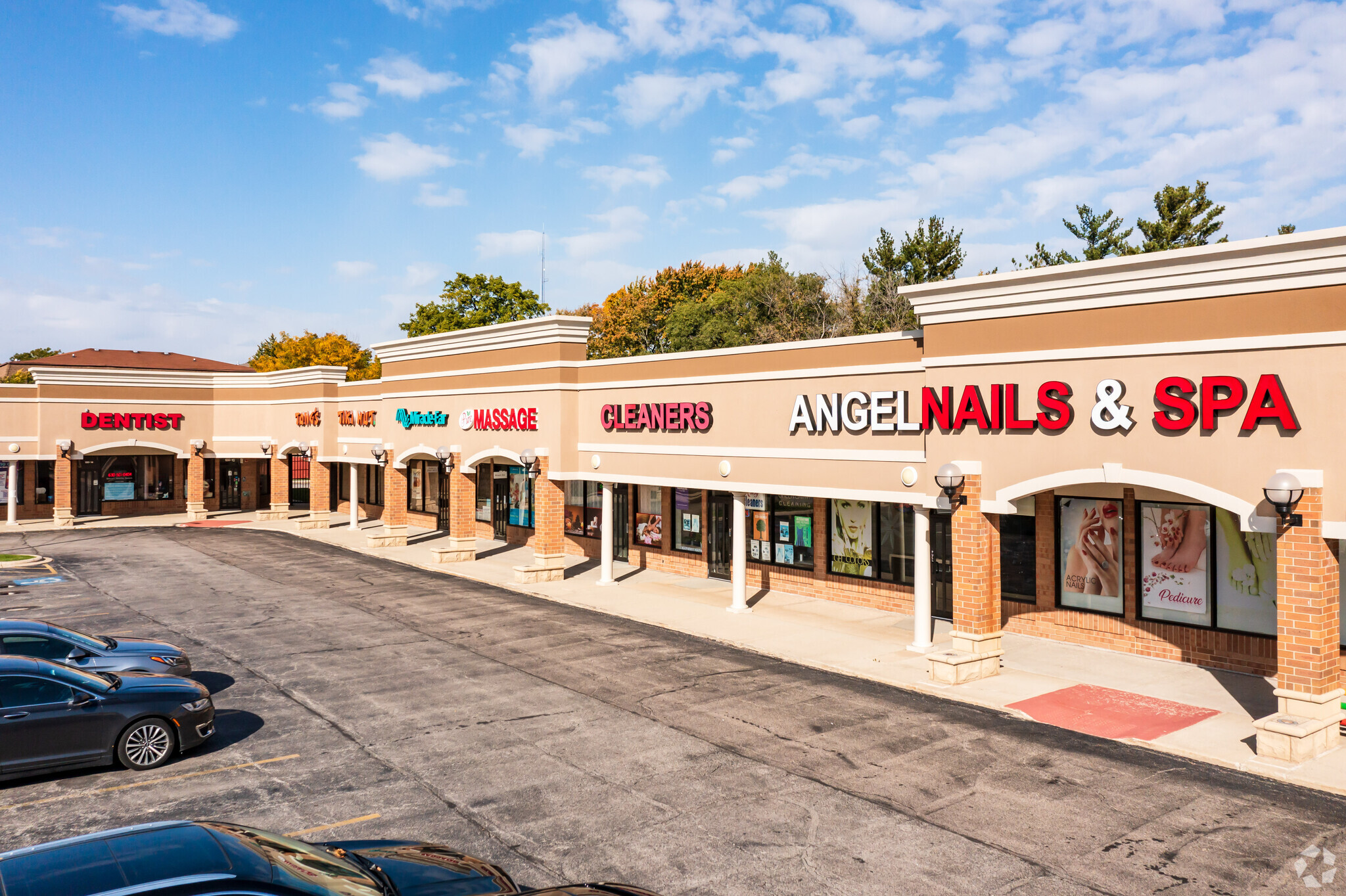 100 E Roosevelt Rd, Villa Park, IL for lease Building Photo- Image 1 of 5