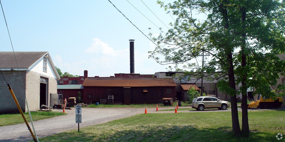 559 Fitch St, Oneida, NY for sale - Primary Photo - Image 1 of 1