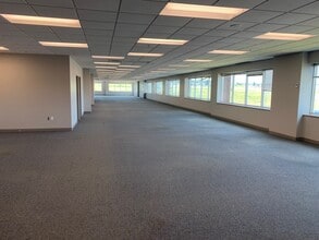 3425 40th Ave NW, Rochester, MN for lease Interior Photo- Image 1 of 11