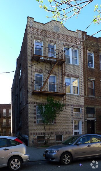 99-14 41st Ave, Corona, NY for sale - Primary Photo - Image 1 of 1