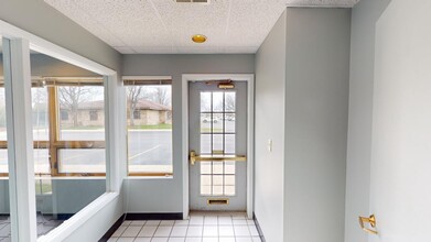 3424-3426 N Old Arlington Heights Rd, Arlington Heights, IL for lease Interior Photo- Image 1 of 20