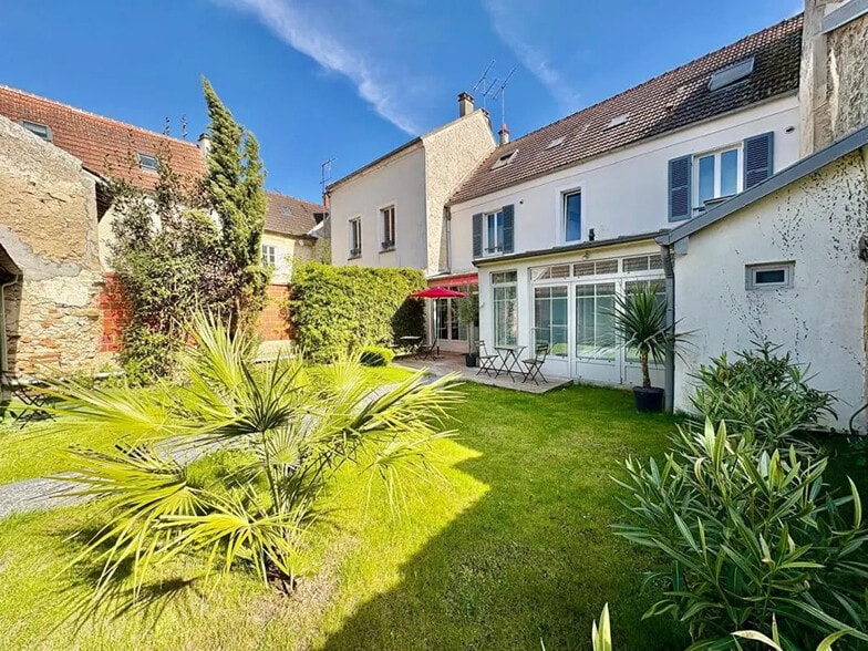 Flex in Couilly-Pont-aux-Dames for sale - Building Photo - Image 2 of 16