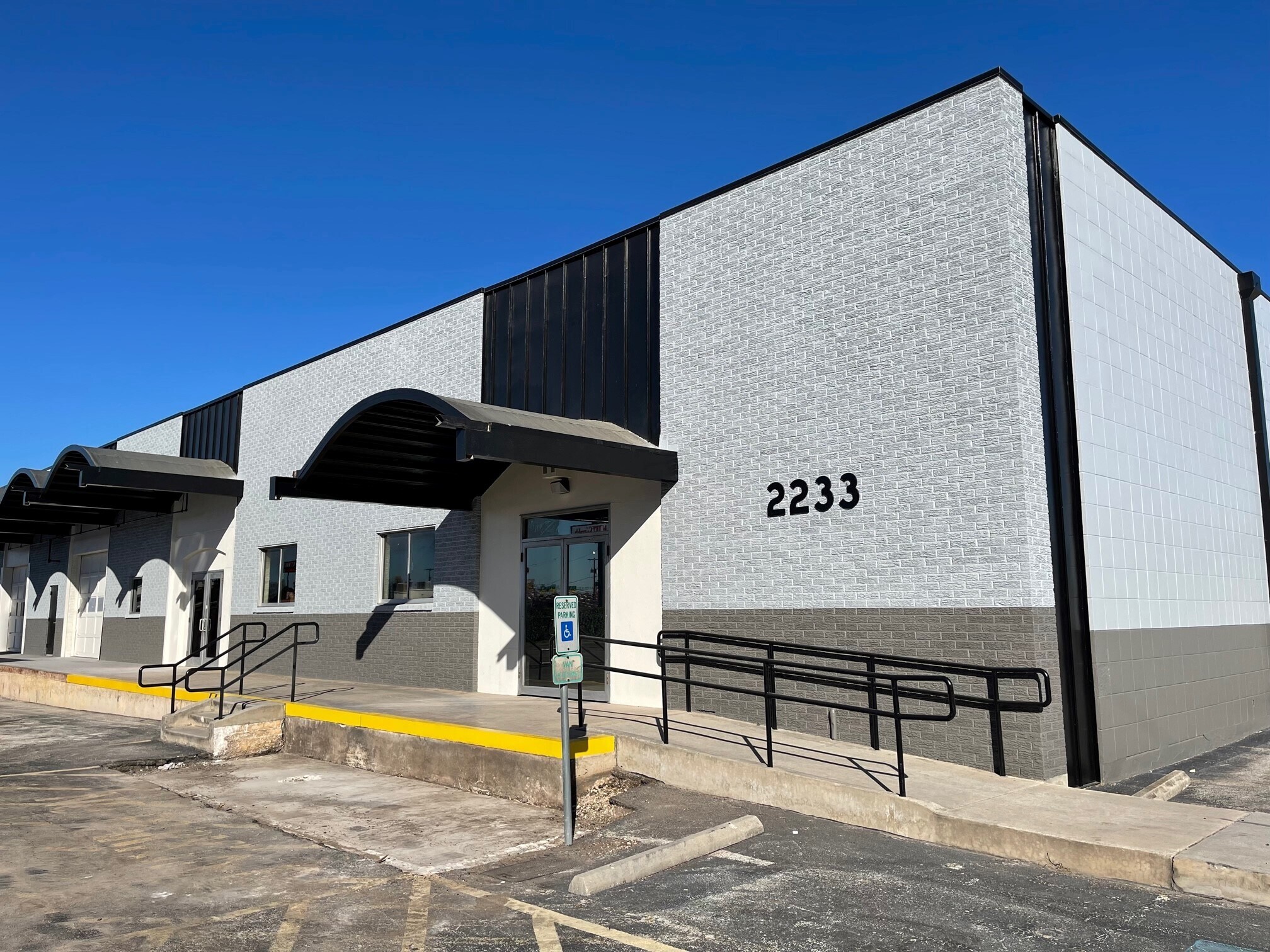 2233 NW Loop 410, San Antonio, TX for sale Primary Photo- Image 1 of 1