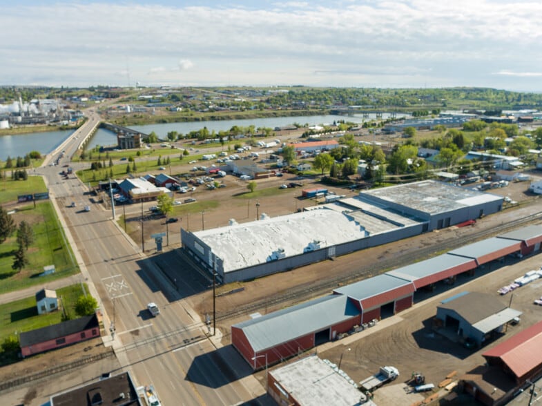 901 9th St N, Great Falls, MT for lease - Building Photo - Image 1 of 17