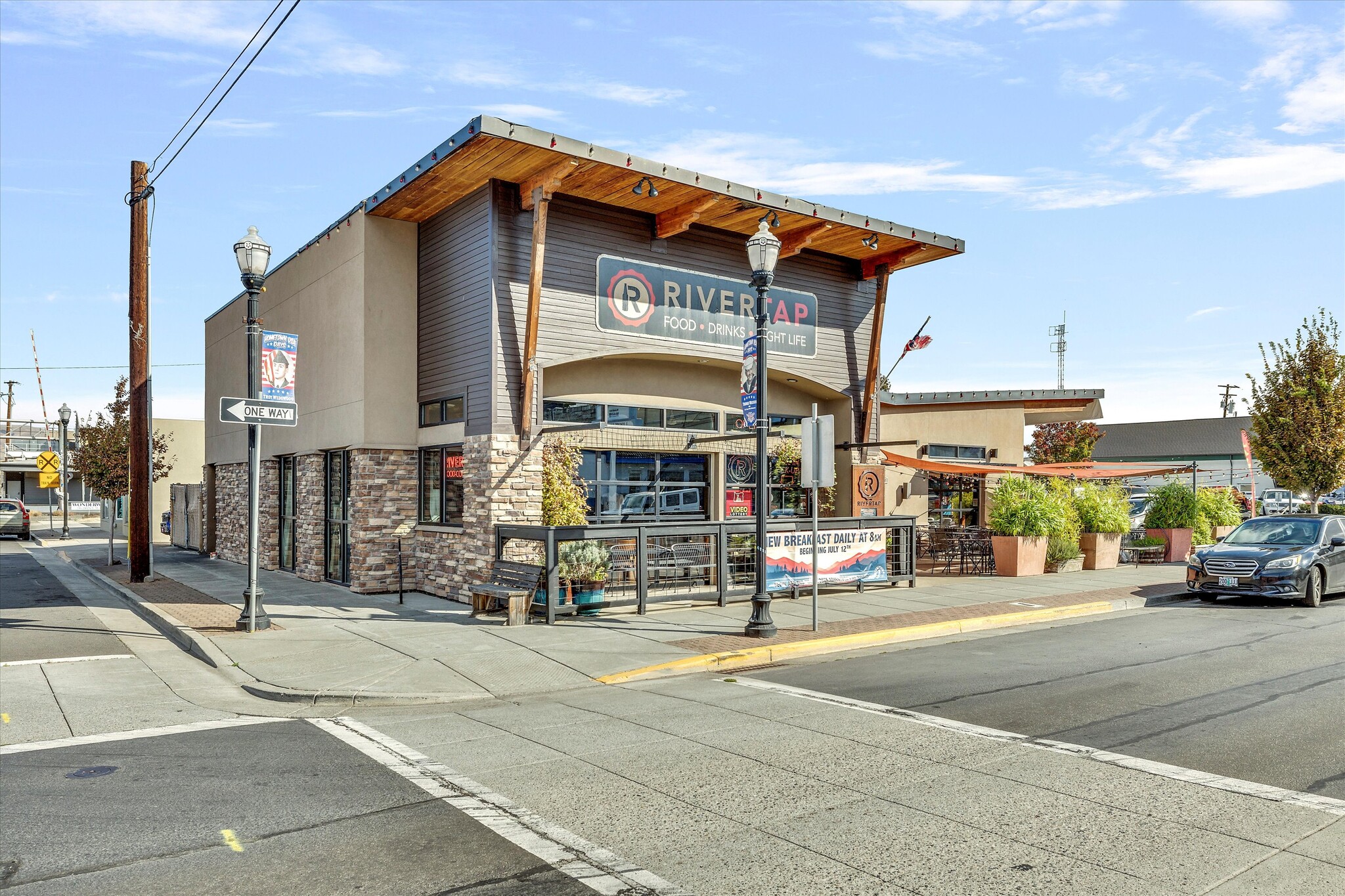 701 E 2nd St, The Dalles, OR for sale Primary Photo- Image 1 of 4