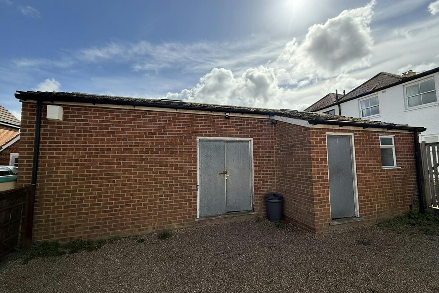 36 Kings Rd, Shalford for lease - Building Photo - Image 2 of 2