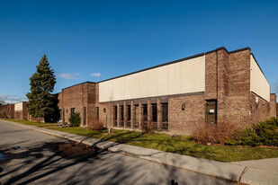 227 Boul Brunswick, Pointe-claire QC - Warehouse