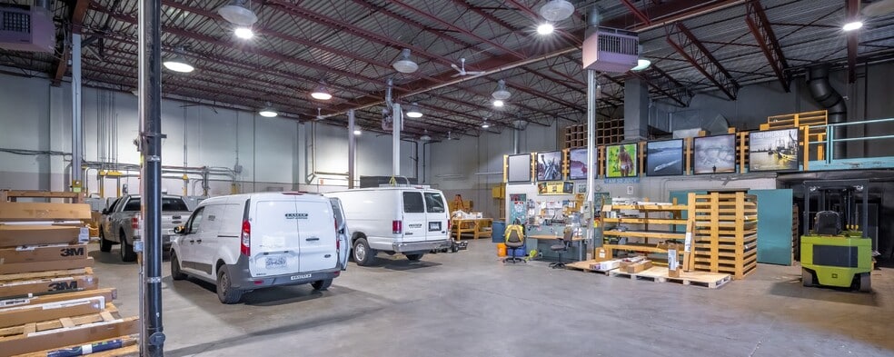 3280 Production Way, Burnaby, BC for sale - Interior Photo - Image 3 of 7