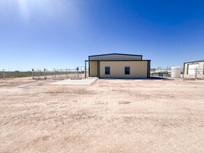 2269 Ocotillo Dr, Pecos, TX for lease Building Photo- Image 1 of 18