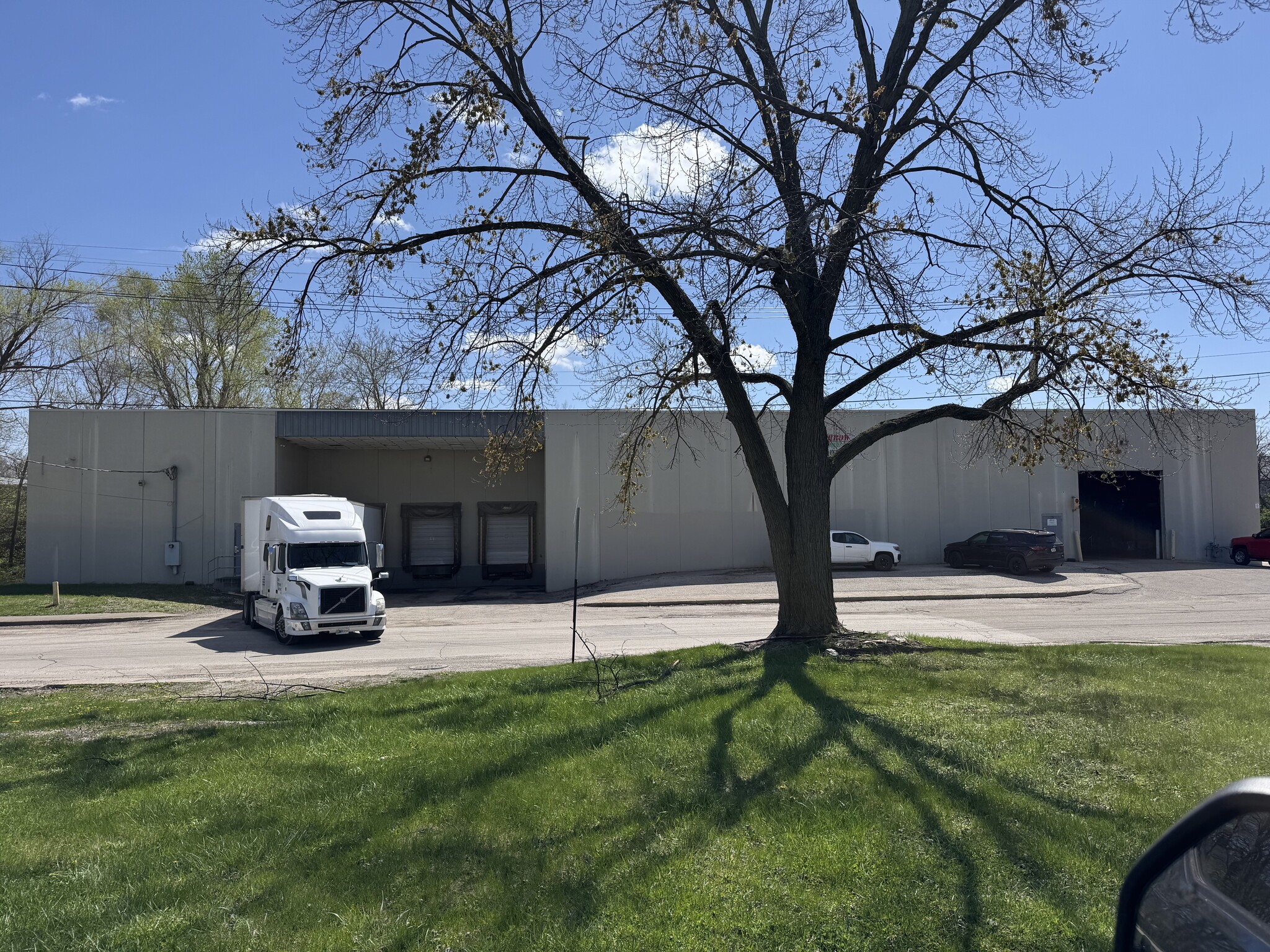 1030 E New York St, Indianapolis, IN for lease Building Photo- Image 1 of 1