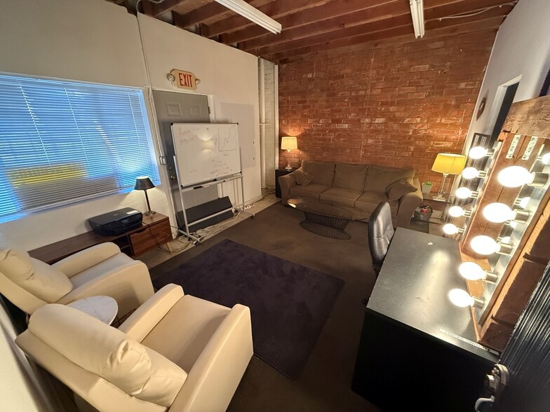 2234 W Temple St, Los Angeles, CA for lease - Building Photo - Image 2 of 11