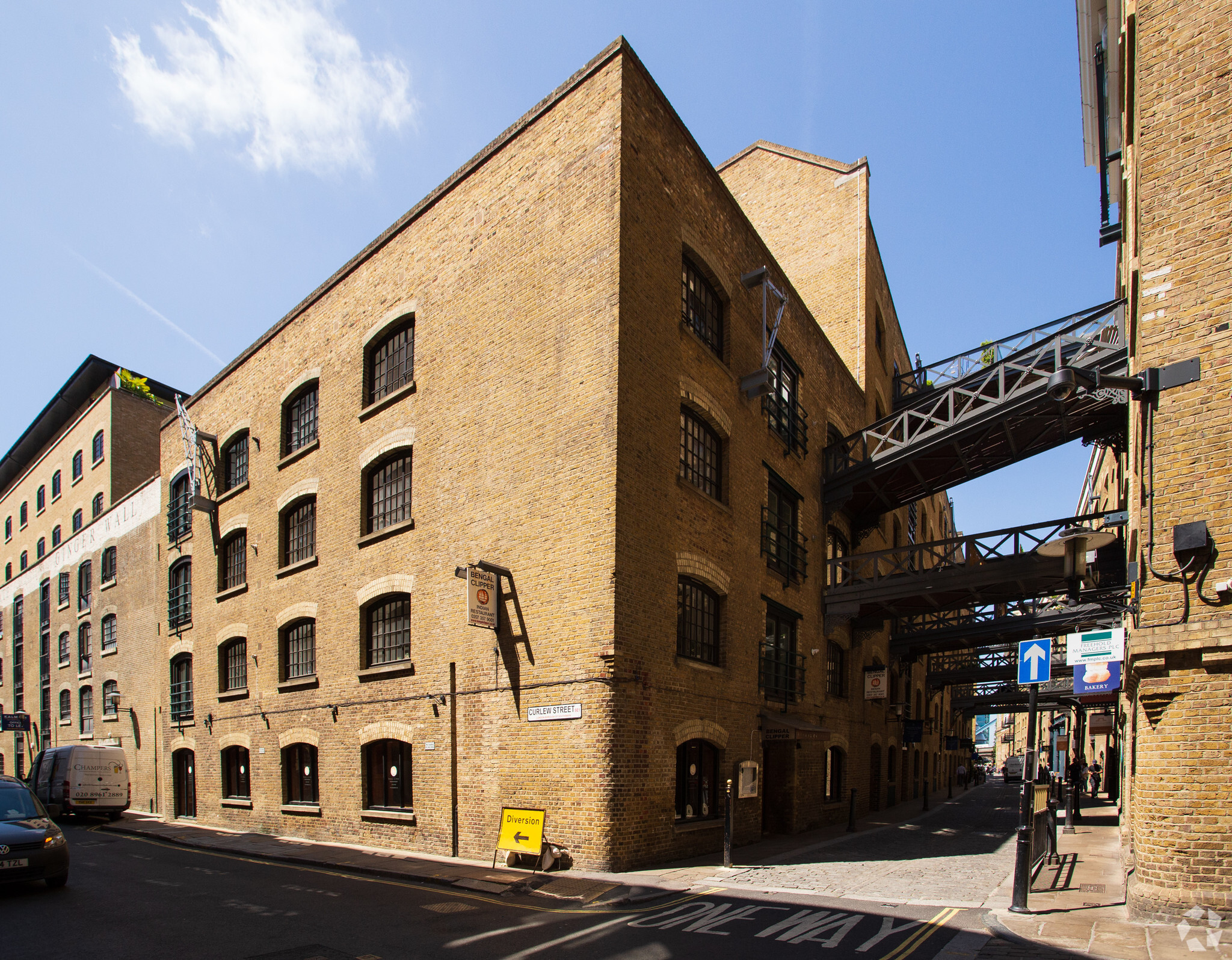 Tower Bridge Rd, London for lease Primary Photo- Image 1 of 5