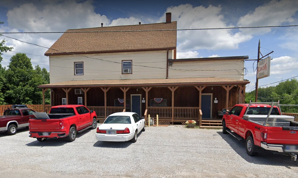 9515 Saint Wendel Rd, Evansville, IN 47720 St Joe Inn