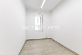 Retail in Barcelona, Barcelona for lease Interior Photo- Image 1 of 17
