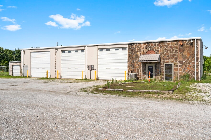825 MO-59, Carthage, MO for lease - Primary Photo - Image 1 of 56