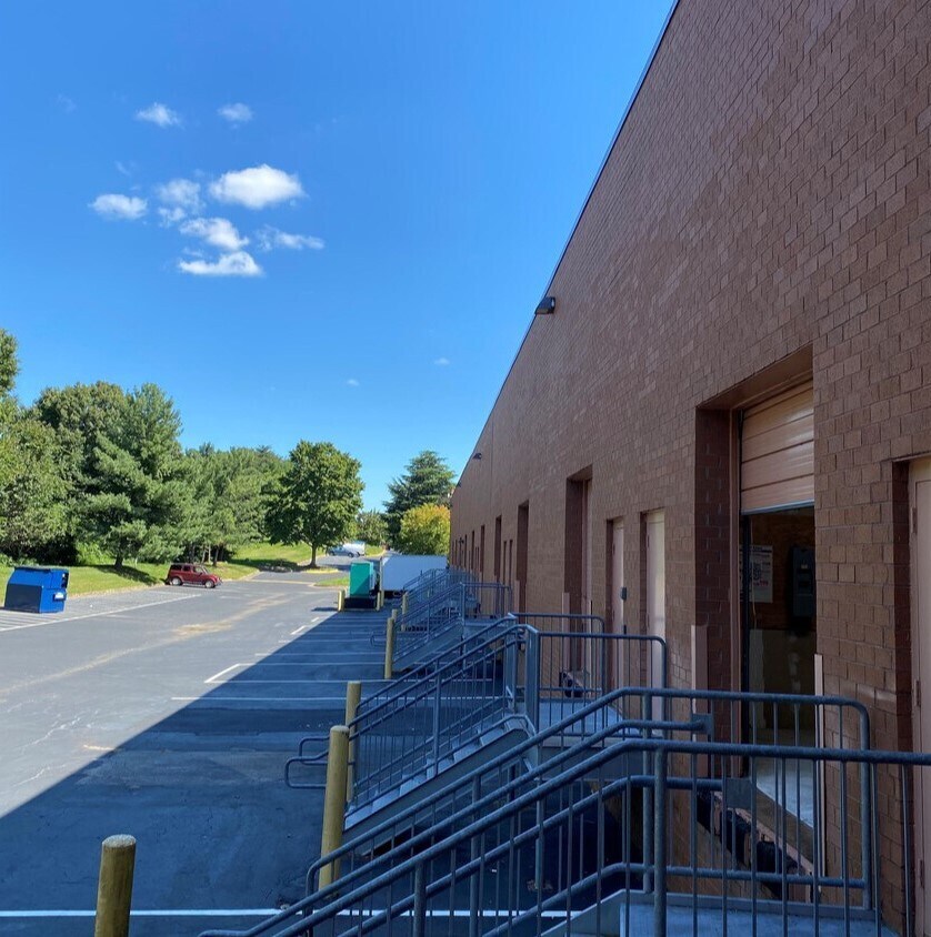 8560 Cinder Bed Rd, Lorton, VA 22079 - Gateway 95 Business Park | LoopNet