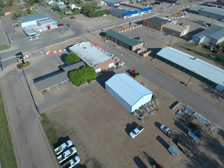 307 Dakota Ave N, Huron, SD for sale - Building Photo - Image 2 of 12