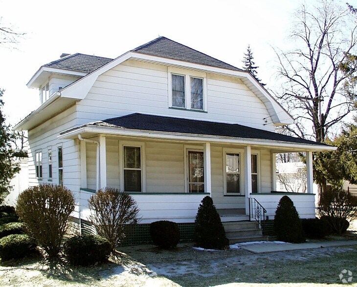 1115 Molitor Rd, Aurora, IL 60505