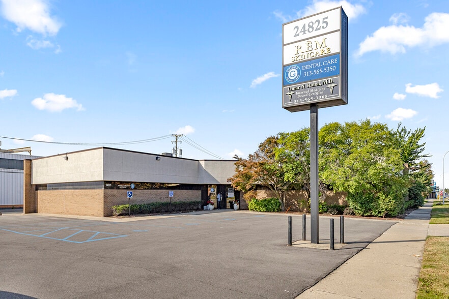 24825 Michigan Ave, Dearborn, MI for lease - Building Photo - Image 3 of 55