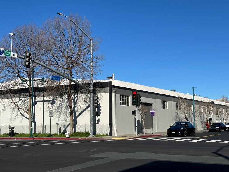 4045 Horton St, Emeryville, CA for lease - Building Photo - Image 1 of 14