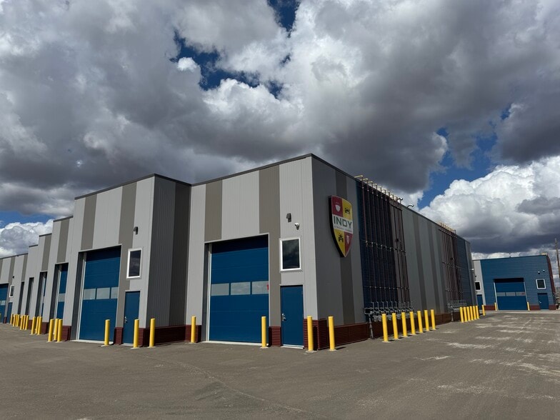 20304 109 Av NW, Edmonton, AB for sale - Building Photo - Image 3 of 10