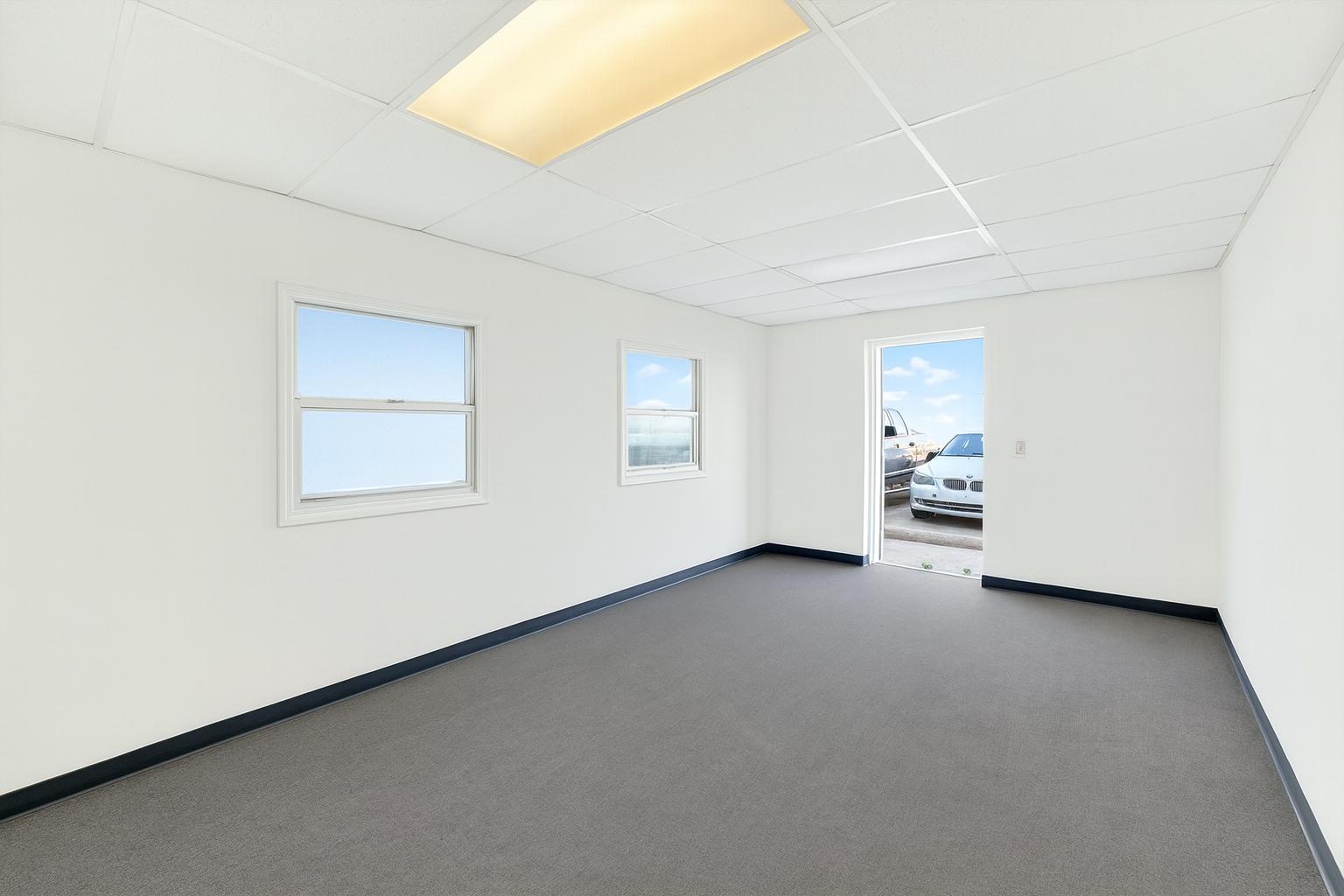 5051 David Strickland Rd, Fort Worth, TX for lease Interior Photo- Image 1 of 4