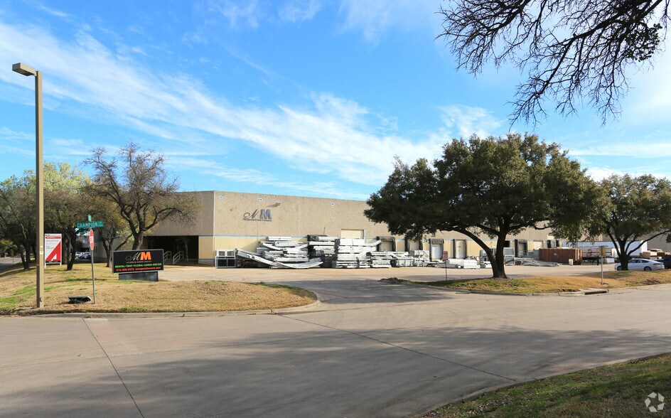 2161 Hutton Dr, Carrollton, TX 75006