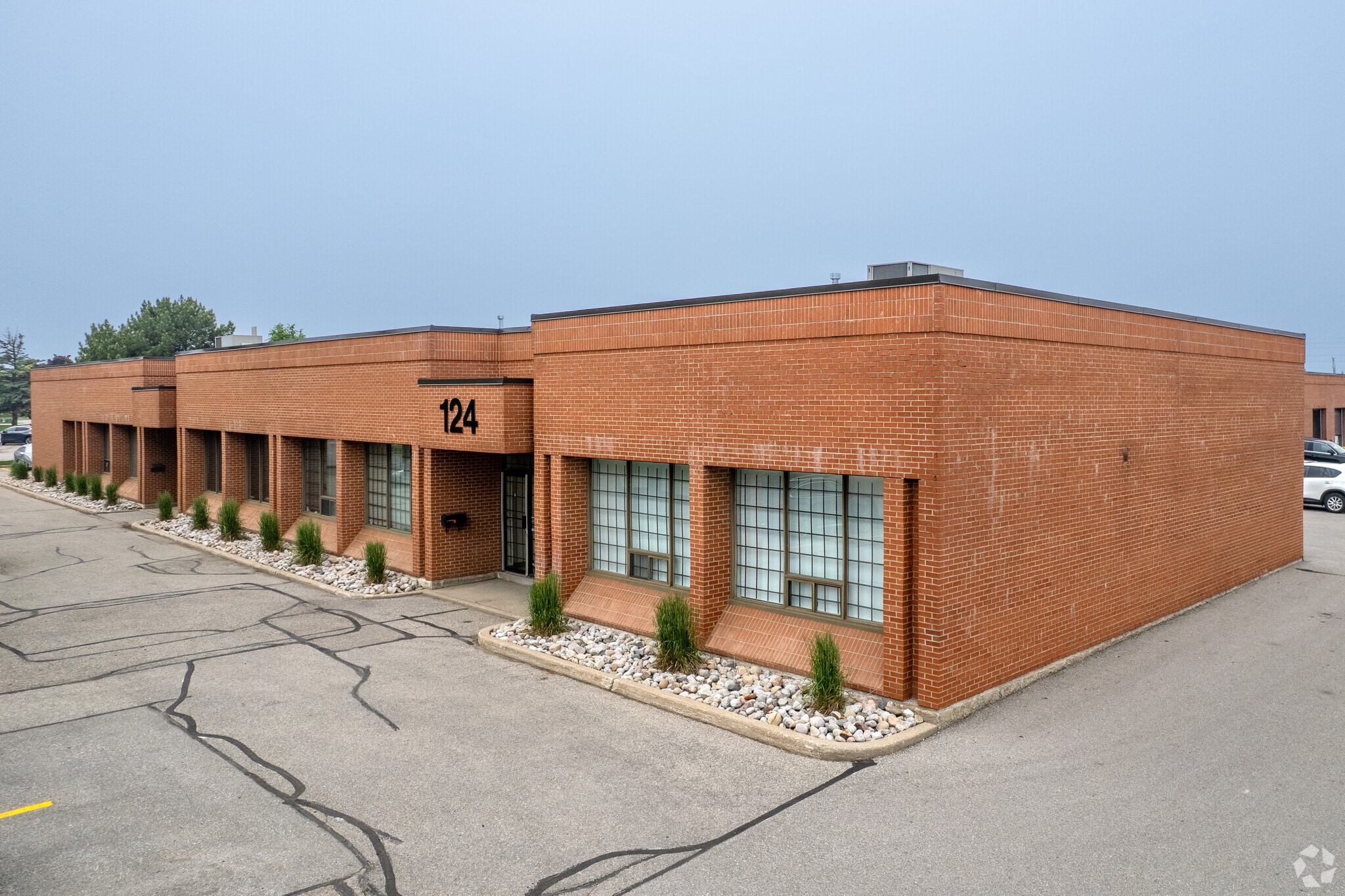 124 Connie Cres, Concord, ON for sale Primary Photo- Image 1 of 1