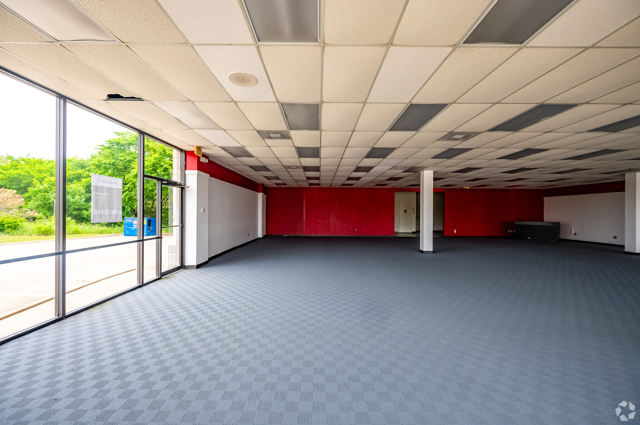 2420 S Stemmons Fwy, Lewisville, TX for lease Interior Photo- Image 1 of 2