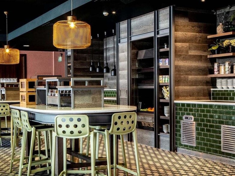 Promenade, Southport for sale - Building Photo - Image 3 of 19