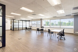 4900 California Ave, Bakersfield, CA for lease Interior Photo- Image 1 of 7