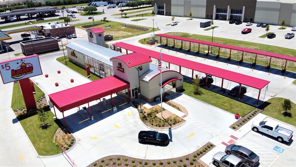 3720 E US Highway 180, Mineral Wells, TX for sale - Building Photo - Image 1 of 1