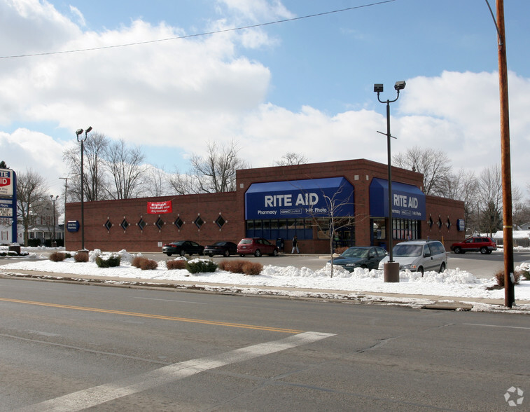 113 N Countyline St, Fostoria, OH for lease - Building Photo - Image 2 of 3