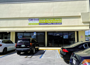 8000-8040 NE 5th Ave, Miami, FL for lease Building Photo- Image 2 of 3