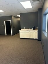 3862 Race Rd, Cincinnati, OH for lease Building Photo- Image 2 of 5