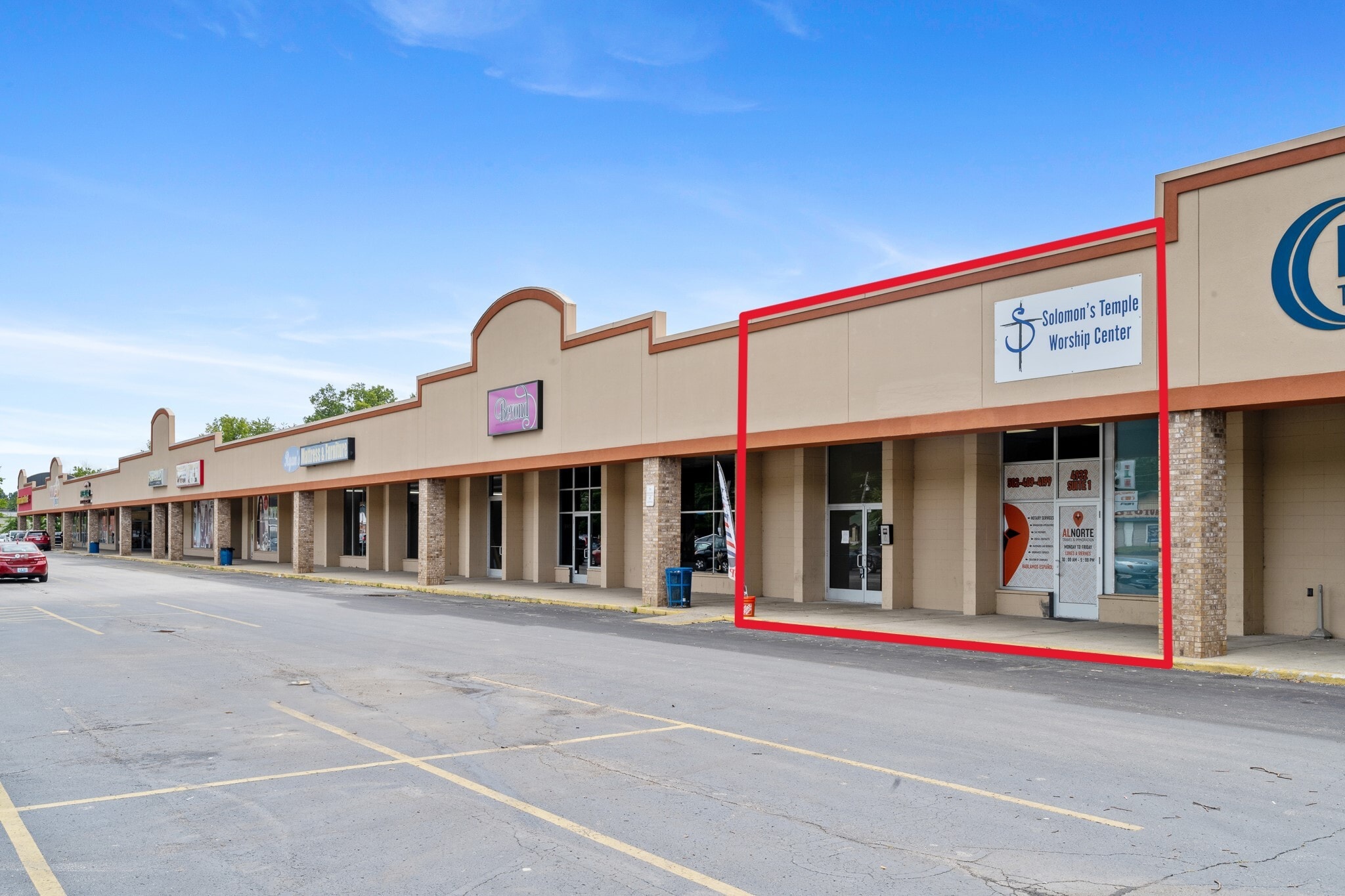 4930 Poplar Level Rd, Louisville, KY for lease Building Photo- Image 1 of 11