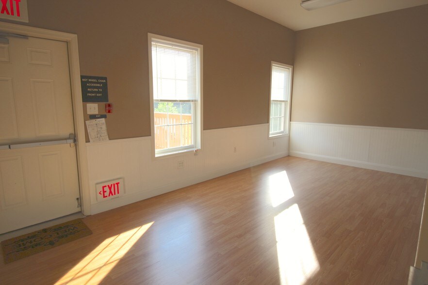 3819 Germantown Pike, Collegeville, PA for lease - Building Photo - Image 2 of 9