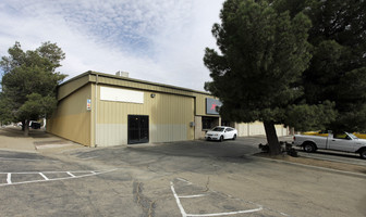 15330 Tamarack Dr, Victorville CA - Warehouse