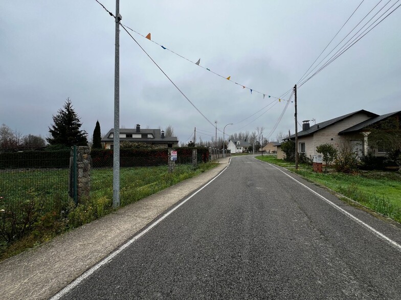 la, 7, Carracedelo, León for sale - Building Photo - Image 1 of 3