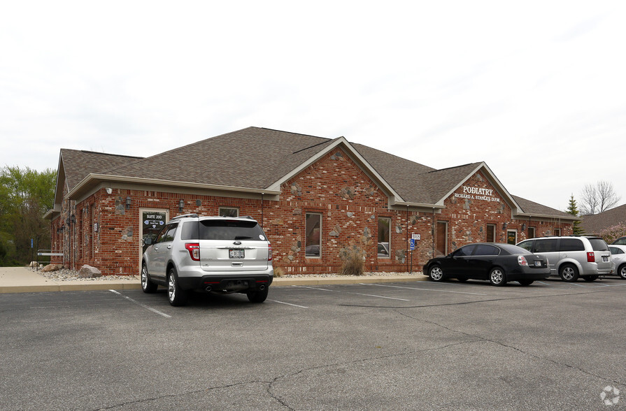 5905 S Emerson Ave, Indianapolis, IN for lease - Building Photo - Image 3 of 14